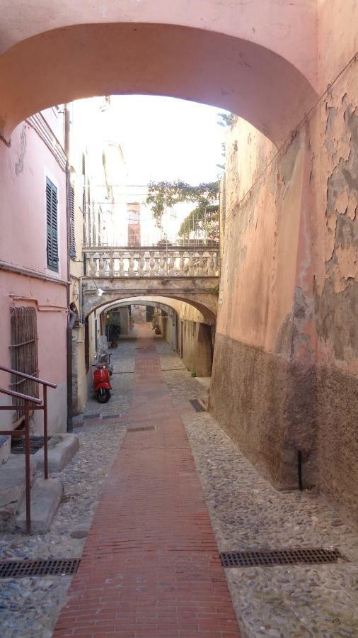 ונטימיגליה Medieval House מראה חיצוני תמונה